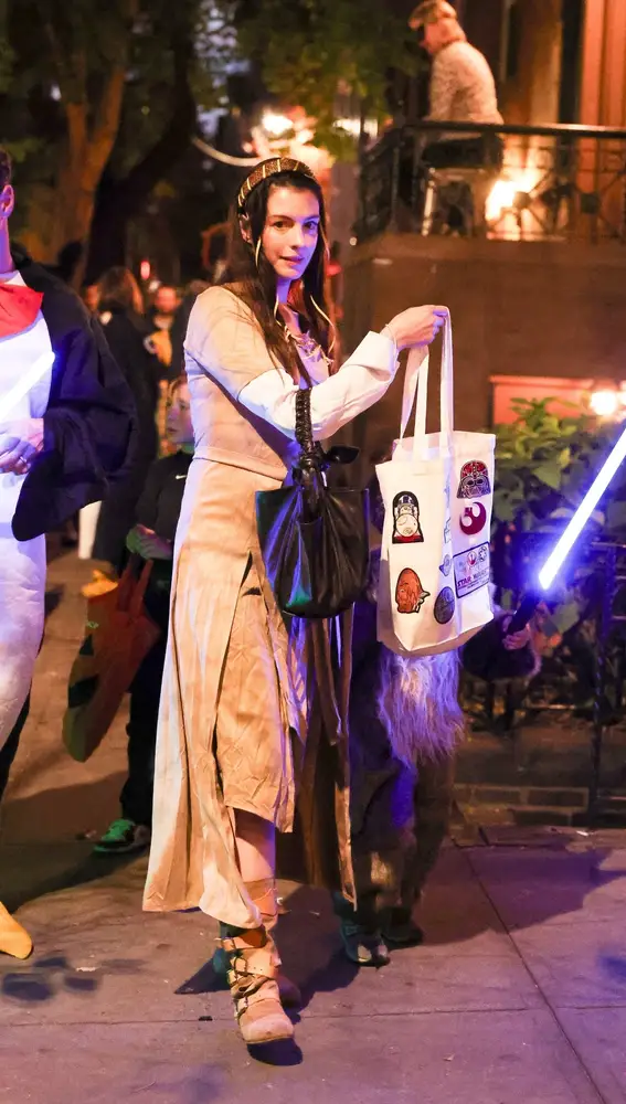 Anne Hathaway, de Rey Skywalker Anne Hathaway, de Rey Skywalker