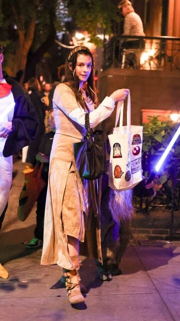 Anne Hathaway, de Rey Skywalker