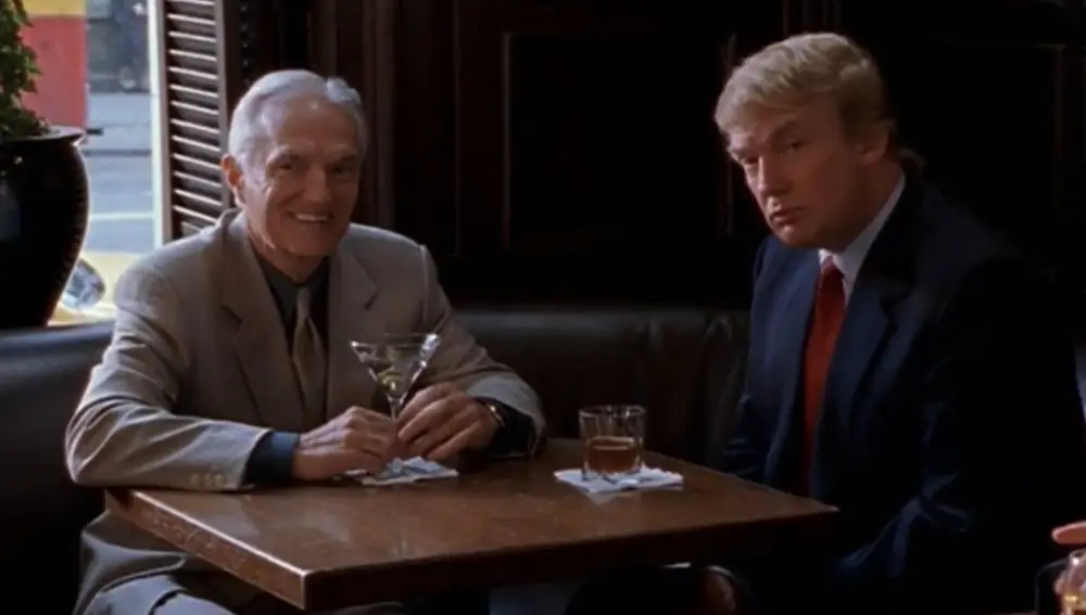Donald Trump en el episodio 8 de la temporada 2 de Sexo en Nueva York Donald Trump en el episodio 8 de la temporada 2 de Sexo en Nueva York