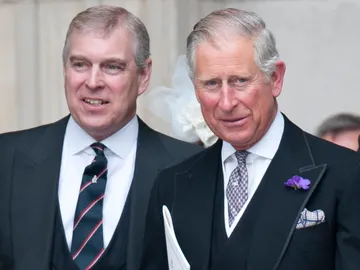 El príncipe Andrés y Carlos III en 2012 El príncipe Andrés y Carlos III en 2012