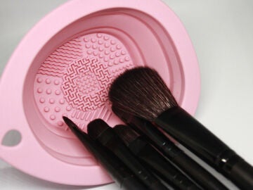 Limpiar las brochas de maquillaje