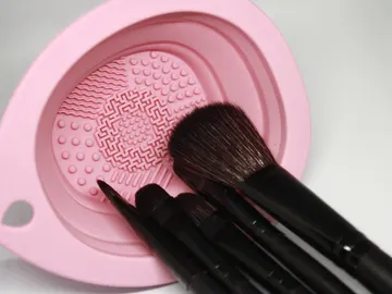 Limpiar las brochas de maquillaje Limpiar las brochas de maquillaje