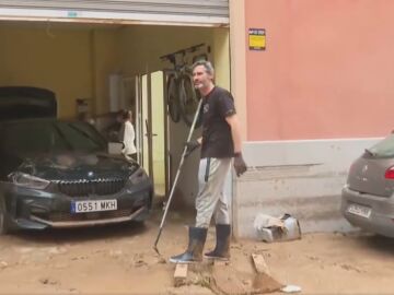 Vicente Moreno, ayudando a su familia en Massanassa