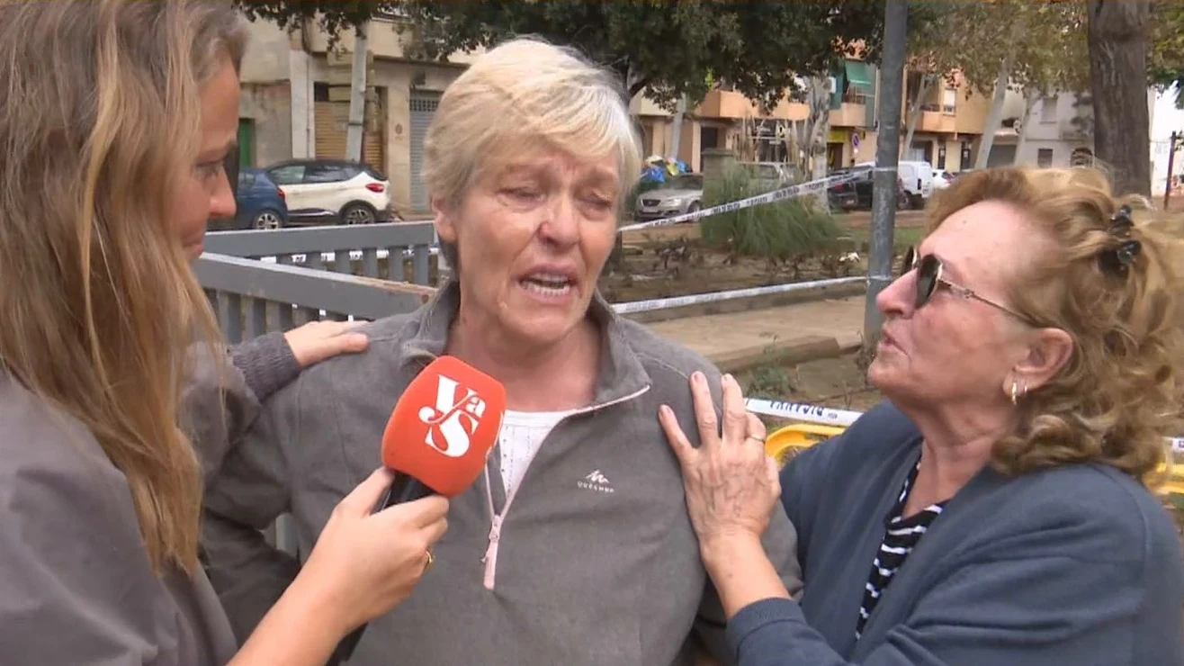 Amparo, tras perder a todos sus vecinos en la DANA: "No tengo casa, estoy en la calle" Amparo, tras perder a todos sus vecinos en la DANA: "No tengo casa, estoy en la calle"