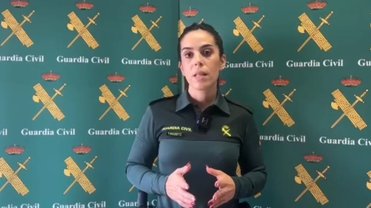La Guardia Civil pide a los familiares de los desaparecidos por la DANA que denuncien para que su identificación sea "rápida y eficaz" La Guardia Civil pide a los familiares de los desaparecidos por la DANA que denuncien para que su identificación sea "rápida y eficaz"