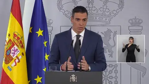 Pedro Sánchez anuncia un plan estatal de ayudas por la DANA de hasta 10.600 millones: "Sabemos que esto no es suficiente" Pedro Sánchez anuncia un plan estatal de ayudas por la DANA de hasta 10.600 millones: "Sabemos que esto no es suficiente"