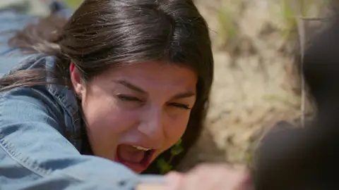 El desgarrador grito de Cansu al borde de la muerte tras su pelea con Aybike: "¡Sálvame, por favor!" El desgarrador grito de Cansu al borde de la muerte tras su pelea con Aybike: "¡Sálvame, por favor!"