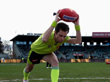 Leigh Haussen entrenando en el UTAS Stadium el 1 de agosto de 20121