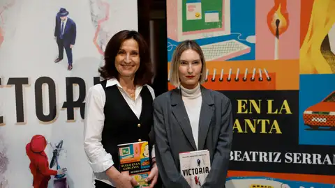 Paloma Sánchez-Garnica y Beatriz Serrano Paloma Sánchez-Garnica y Beatriz Serrano