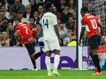 Aurélien Tchouaméni se lamenta tras el gol de Álvaro Morata