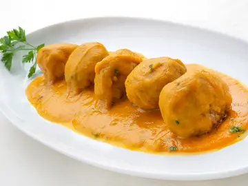 Las albóndigas en salsa de zanahoria de Karlos Arguiñano, "para enamorar a cualquiera" Las albóndigas en salsa de zanahoria de Karlos Arguiñano, "para enamorar a cualquiera"