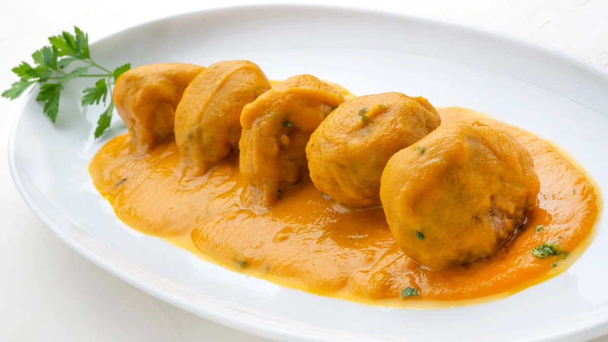 Las alb&oacute;ndigas en salsa de zanahoria de Karlos Argui&ntilde;ano, "para enamorar a cualquiera"