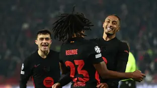 Raphinha, Koundé y Pedri celebran un gol ante el Estrella Roja Raphinha, Koundé y Pedri celebran un gol ante el Estrella Roja