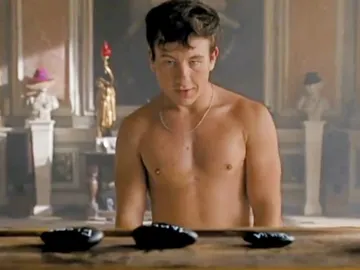 Barry Keoghan en la escena donde baila desnudo en Saltburn Barry Keoghan en la escena donde baila desnudo en Saltburn