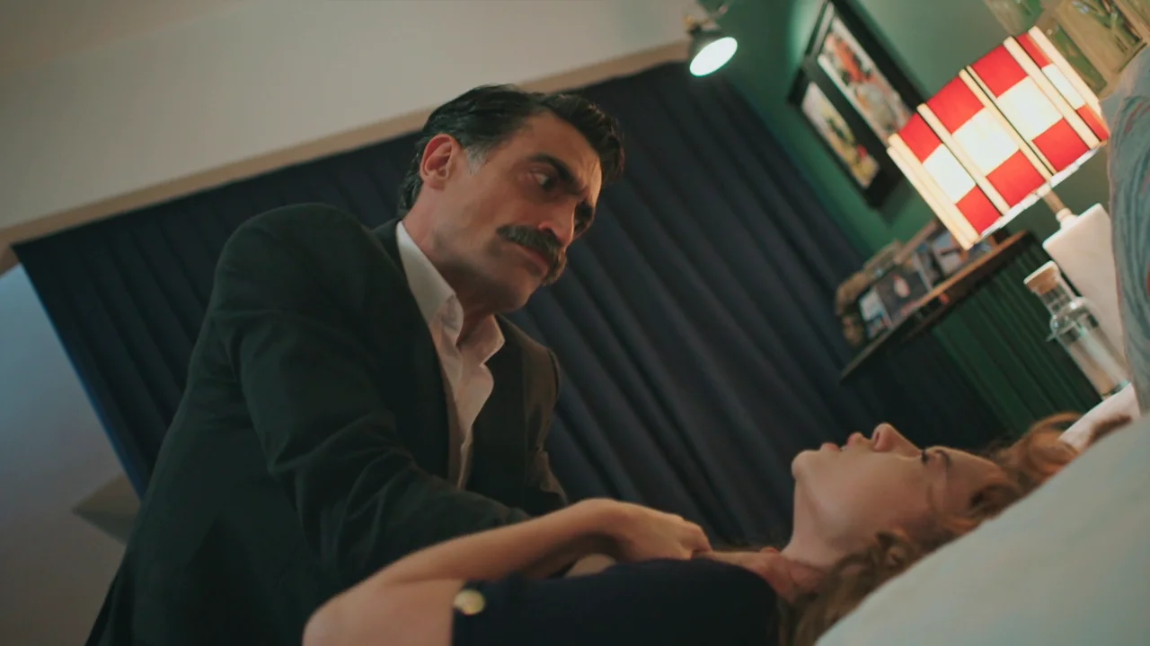 “¡Matará a Seyran!”: Kazim pierde el control tras la huida de Suna, ¿podrá Ferit llegar a tiempo para salvarla?