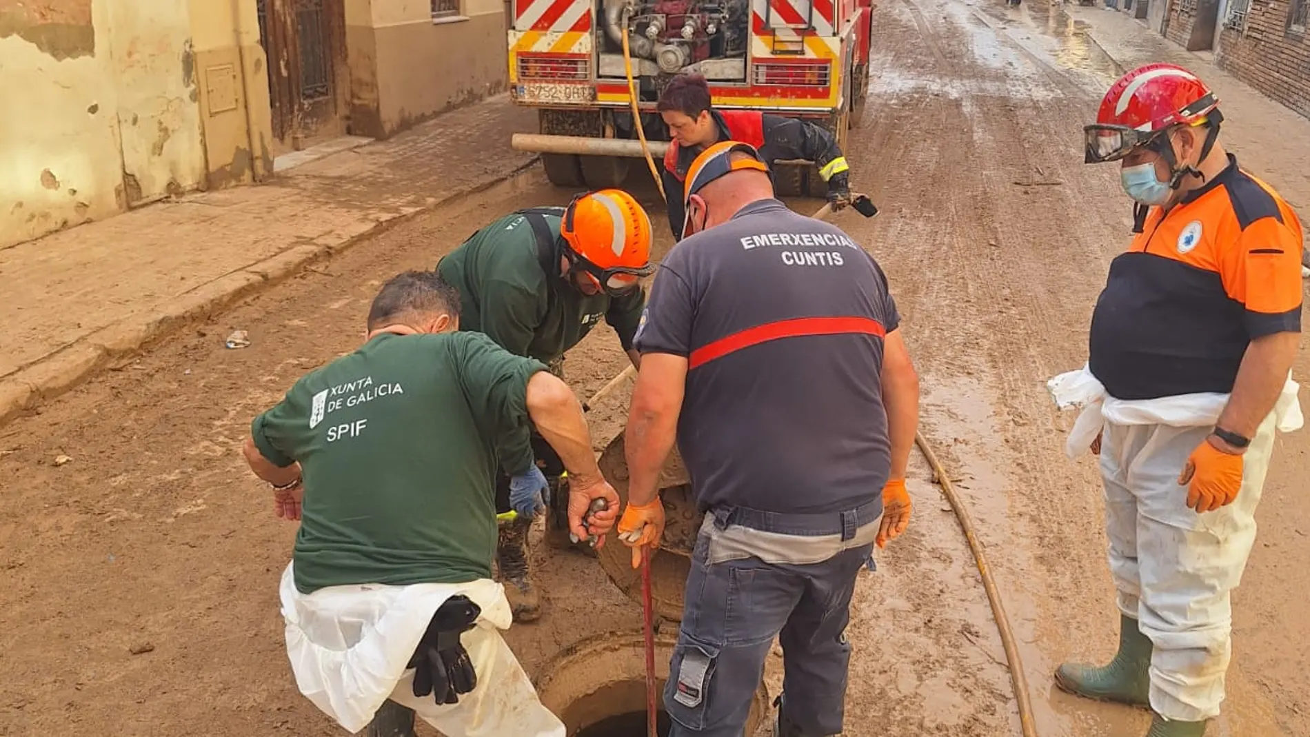 Trabajos en una calle de Sedaví Trabajos en una calle de Sedaví
