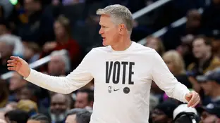 Steve Kerr, dirigiendo a los Warriors en la NBA Steve Kerr, dirigiendo a los Warriors en la NBA