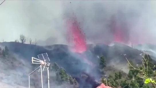Las ayudas a los afectados por el volcán de La Palma llegan a cuenta gotas tres años después de la erupción Las ayudas a los afectados por el volcán de La Palma llegan a cuenta gotas tres años después de la erupción