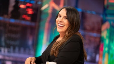 Disfruta de la entrevista completa a Karla Sofía Gascón en El Hormiguero