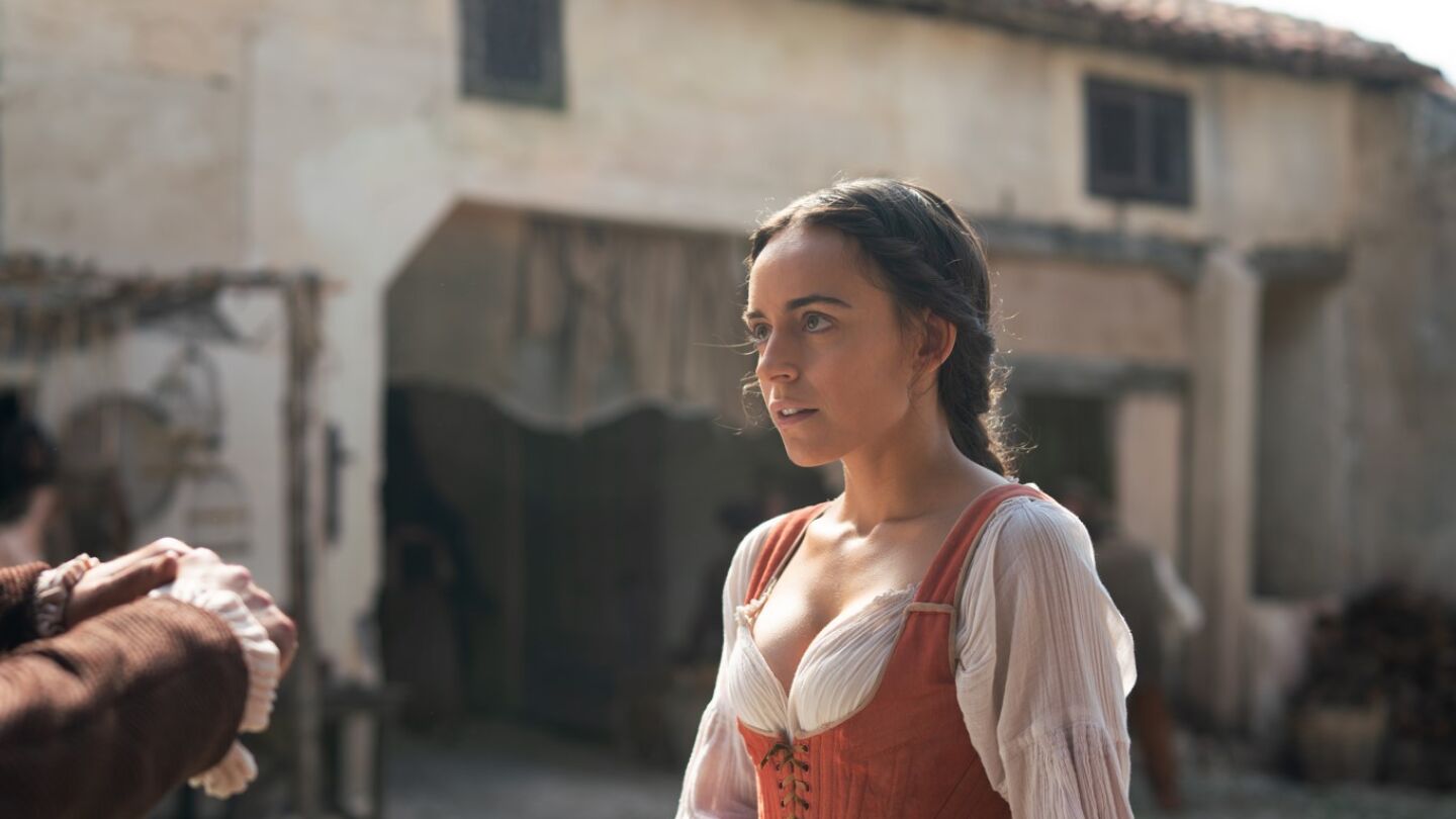 Beatriz conoce a Alonso Montalbo, el hombre que la salvó
