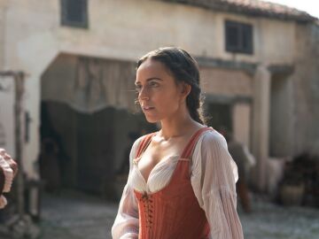 Beatriz conoce a Alonso Montalbo, el hombre que la salv&oacute;