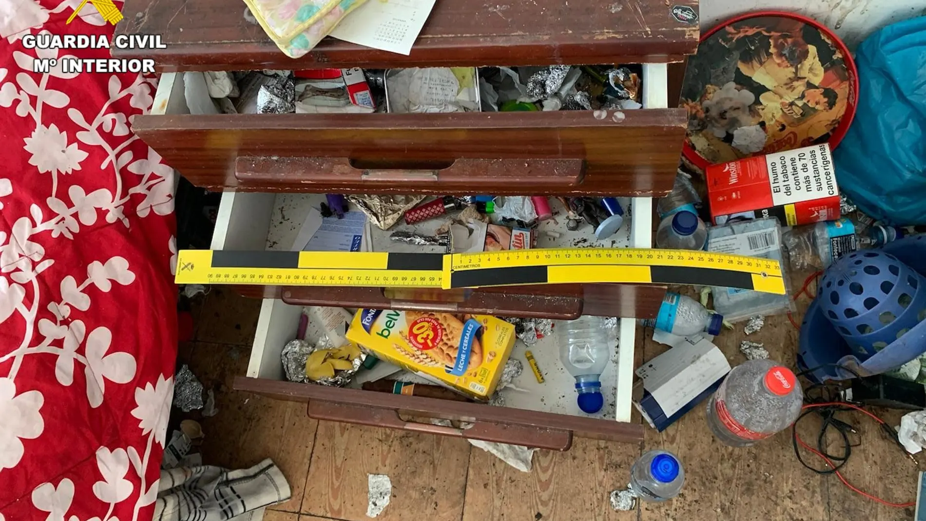 La Guardia Civil desarticula un conflictivo clan dedicado al tráfico de drogas en Arteixo La Guardia Civil desarticula un conflictivo clan dedicado al tráfico de drogas en Arteixo