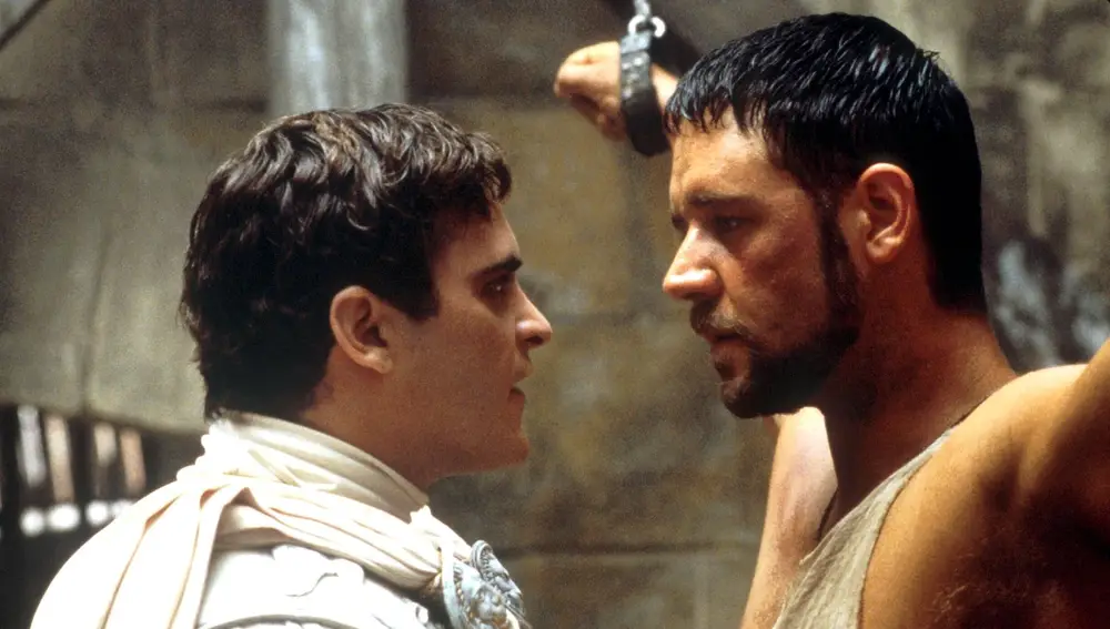 Joaquin Phoenix y Russell Crowe en Gladiator Joaquin Phoenix y Russell Crowe en Gladiator