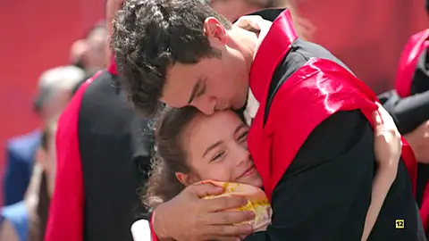 Los Eren y sus amigos se despiden para siempre del Ataman: ¡no te pierdas los últimos capítulos de Hermanos en Antena 3! Los Eren y sus amigos se despiden para siempre del Ataman: ¡no te pierdas los últimos capítulos de Hermanos en Antena 3!