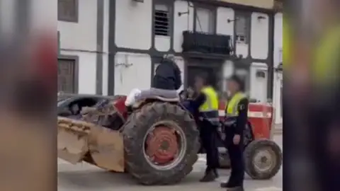 tractor tractor