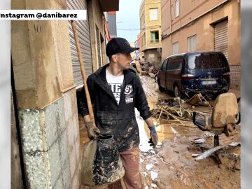 Dani Bárez, luchador de la UFC en las calles de Catarroja