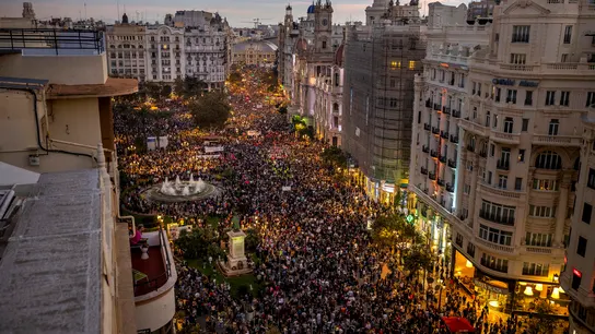 Manifestación en Valencia contra la gestión de la DANA Manifestación en Valencia contra la gestión de la DANA