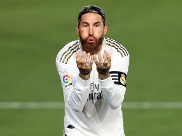 Sergio Ramos celebra un gol con el Real Madrid en 2020