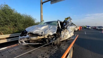 Coche siniestrado en Sevilla