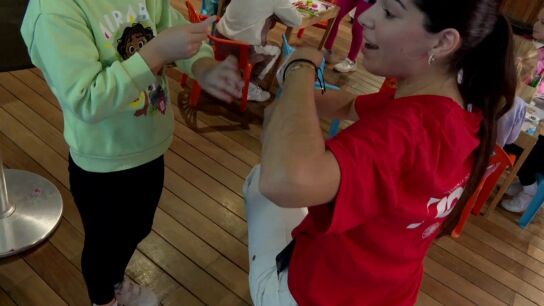 J&oacute;venes participantes en Dana Kids