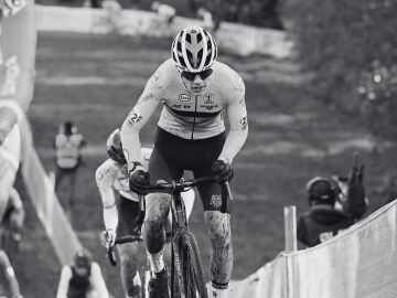 Miel Dekien, en una competición de ciclocross