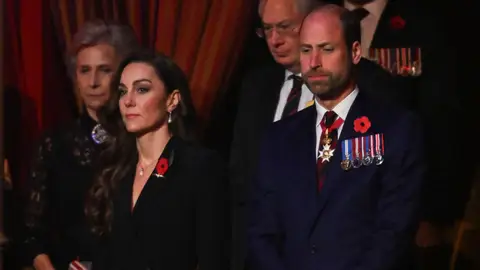 Kate Middleton y el príncipe Guillermo en el Día del Recuerdo en Londres Kate Middleton y el príncipe Guillermo en el Día del Recuerdo en Londres