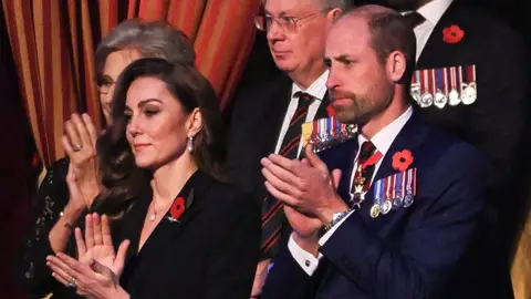 Kate Middleton y el príncipe Guillermo en el Día del Recuerdo Kate Middleton y el príncipe Guillermo en el Día del Recuerdo