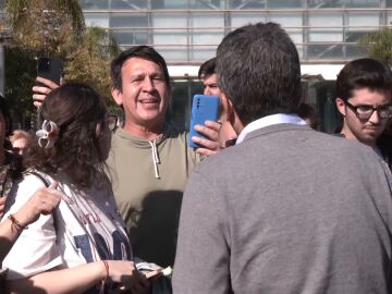 Vecinos de Torrent (Valencia) recriminan la gestión de la DANA a Carlos Mazón