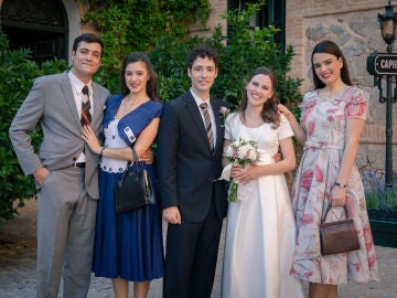 Tasio, Carmen, Mateo, Claudia y Fina