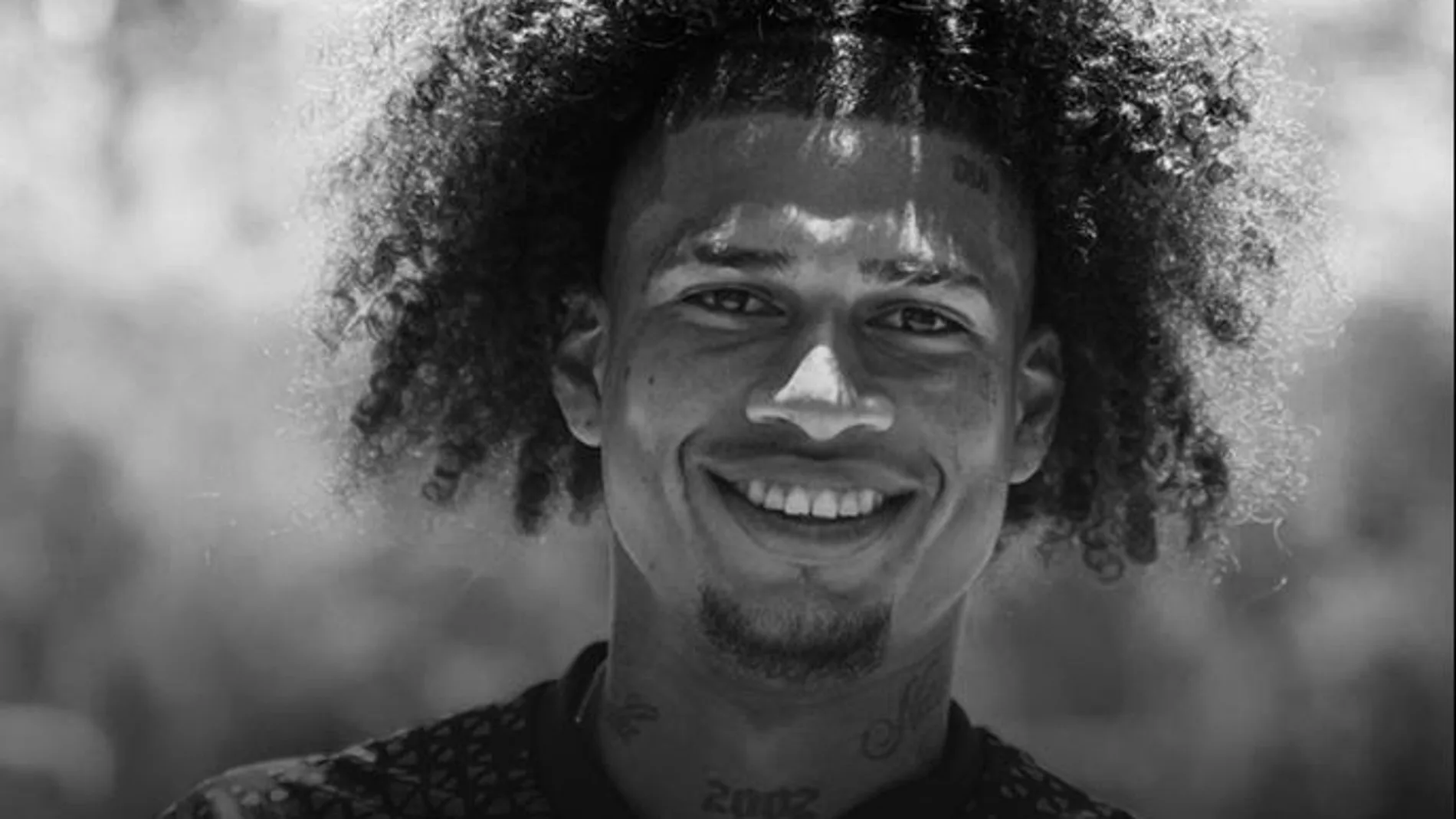 El futbolista Marco Angulo El futbolista Marco Angulo