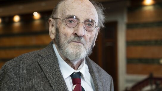&Aacute;lvaro Pombo gana el Premio Cervantes 2024