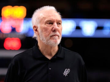 Gregg Popovich durante un partido de la NBA esta temporada