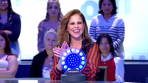 ¡Qué lujo! Pastora Soler canta ‘Bamboleo’ y se quita “una espinita” en Pasapalabra ¡Qué lujo! Pastora Soler canta ‘Bamboleo’ y se quita “una espinita” en Pasapalabra
