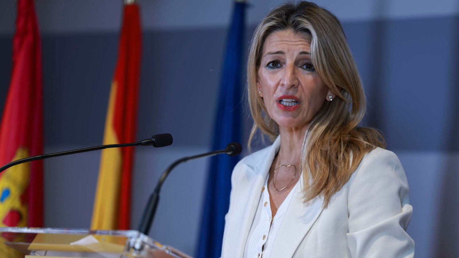 Yolanda Díaz avisa a los trabajadores que con alerta roja 