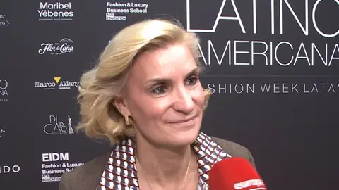 María Zurita atendiendo a la prensa María Zurita atendiendo a la prensa