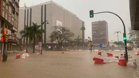 Calle inundada en el centro de Málaga Calle inundada en el centro de Málaga