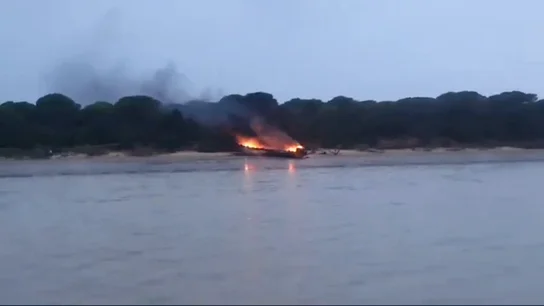 Un narco muerto y dos guardias civiles heridos al chocar una narcolancha y una patrullera en Sanlúcar de Barrameda Un narco muerto y dos guardias civiles heridos al chocar una narcolancha y una patrullera en Sanlúcar de Barrameda