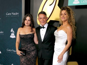 Alejandro Sanz, Candela Márquez y la hija mayor del cantante, Manuela