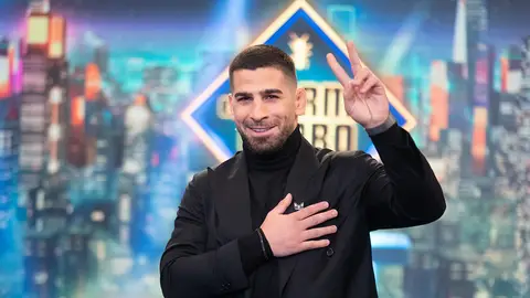 Disfruta de la entrevista completa a Ilia Topuria en El Hormiguero Disfruta de la entrevista completa a Ilia Topuria en El Hormiguero