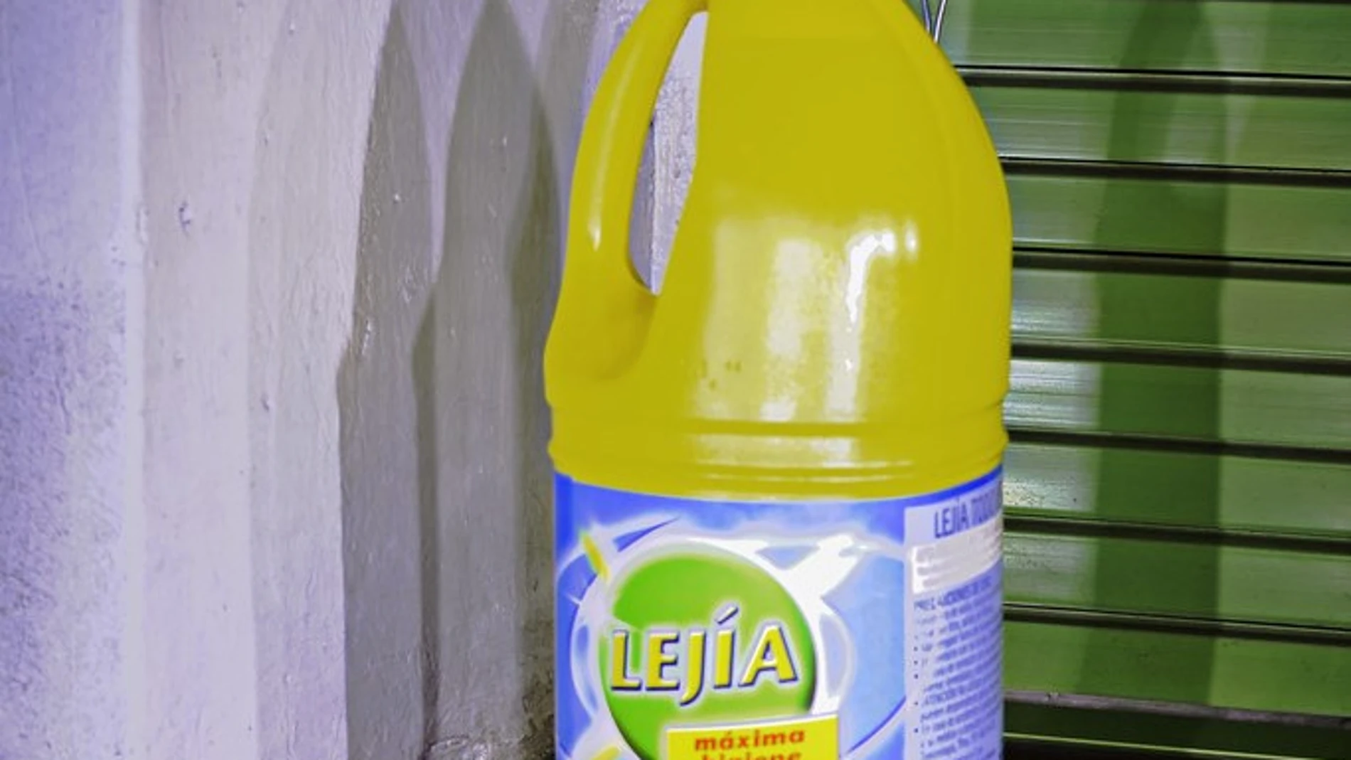 Bote de lejía Bote de lejía